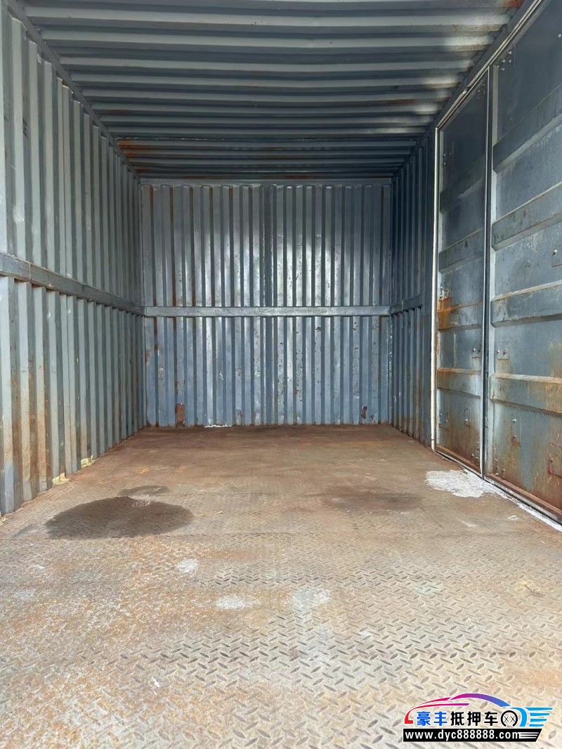 22年重汽豪沃轿车抵押车出售