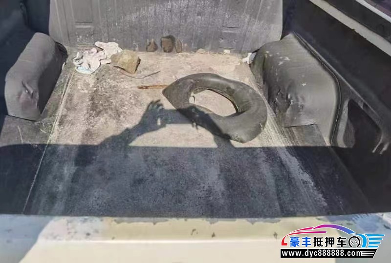 19年江铃域虎轿车抵押车出售