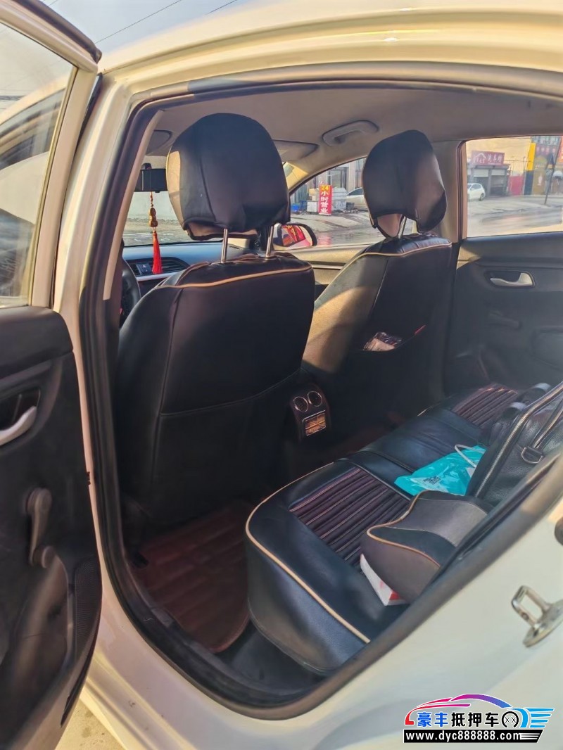 17年起亚K2轿车抵押车出售