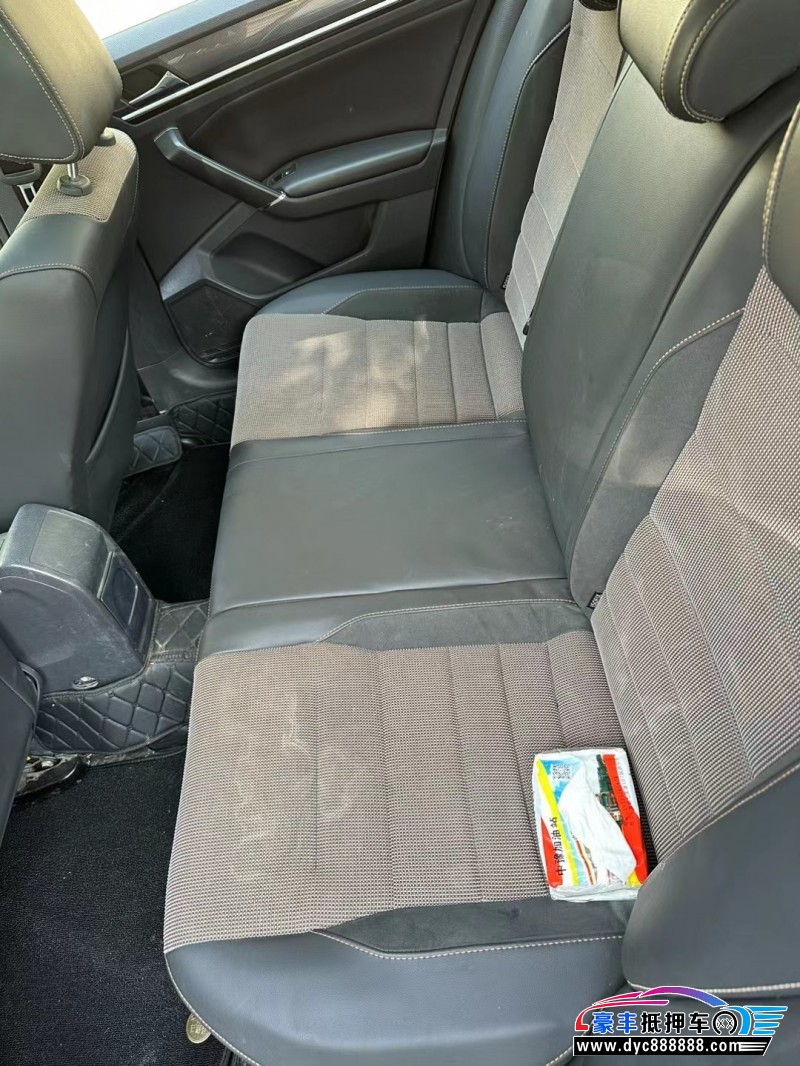 17年大众蔚然轿车抵押车出售