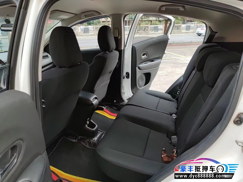 16年本田缤智轿车抵押车出售