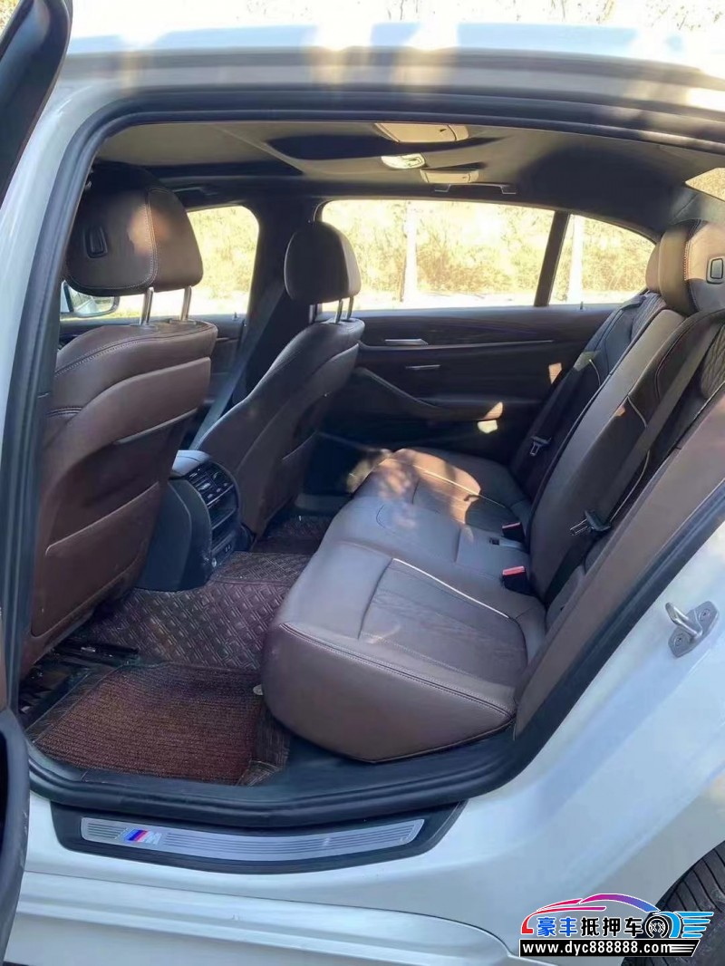 22年宝马5系轿车抵押车出售