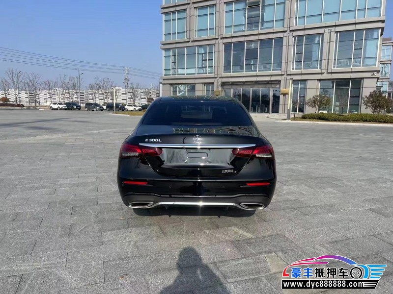 22年奔驰E轿车抵押车出售