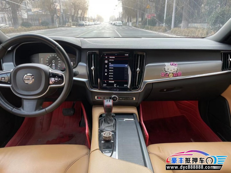 17年沃尔沃S90轿车抵押车出售