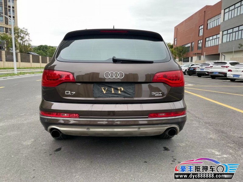 11年奥迪Q7轿车抵押车出售