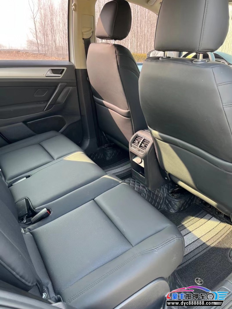 19年大众高尔夫·嘉旅轿车抵押车出售