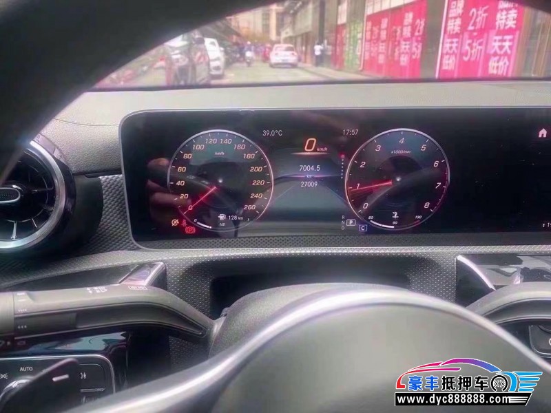 20年奔驰A轿车抵押车出售