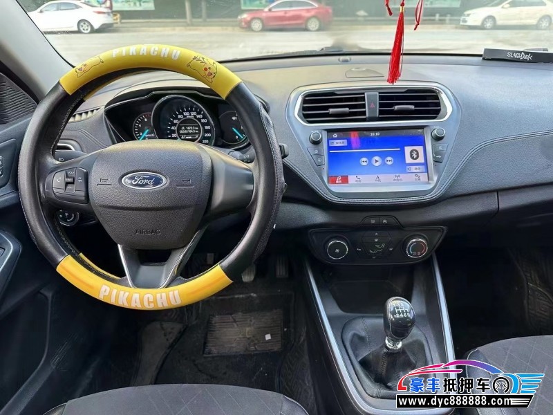 19年福特福睿斯轿车抵押车出售