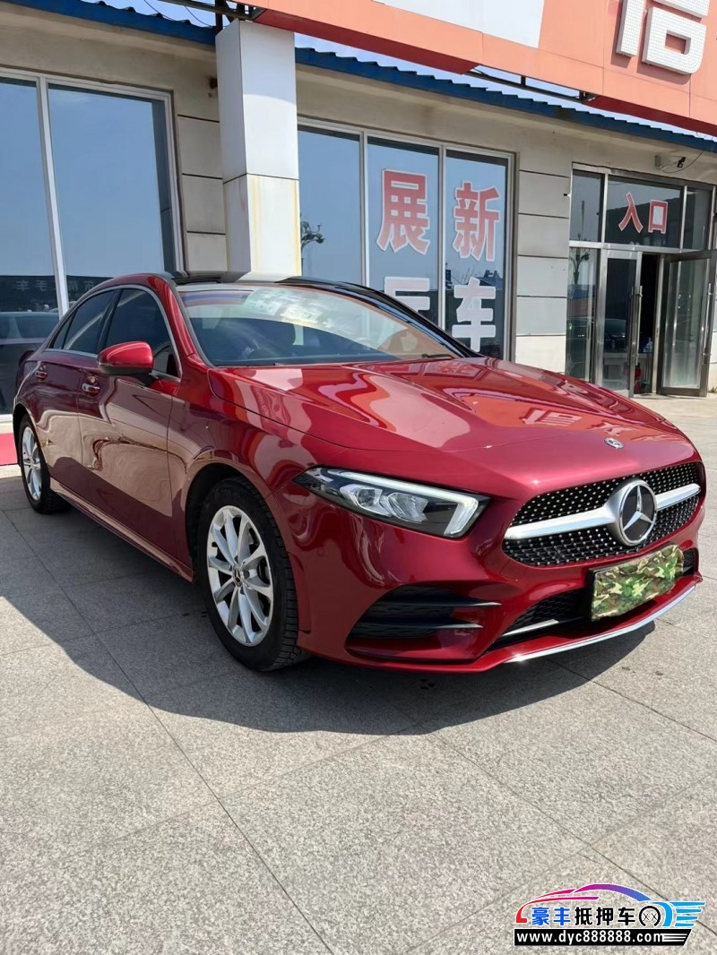 20年奔驰A轿车抵押车出售