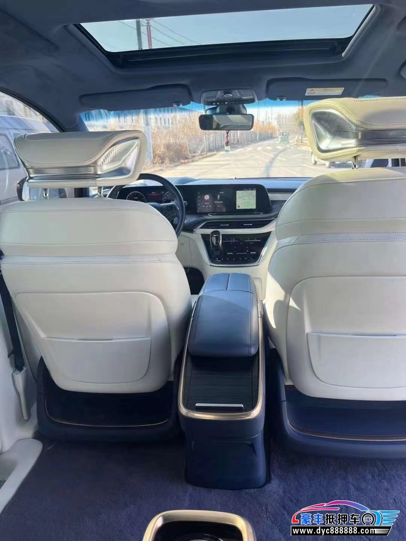 20年别克GL8轿车抵押车出售