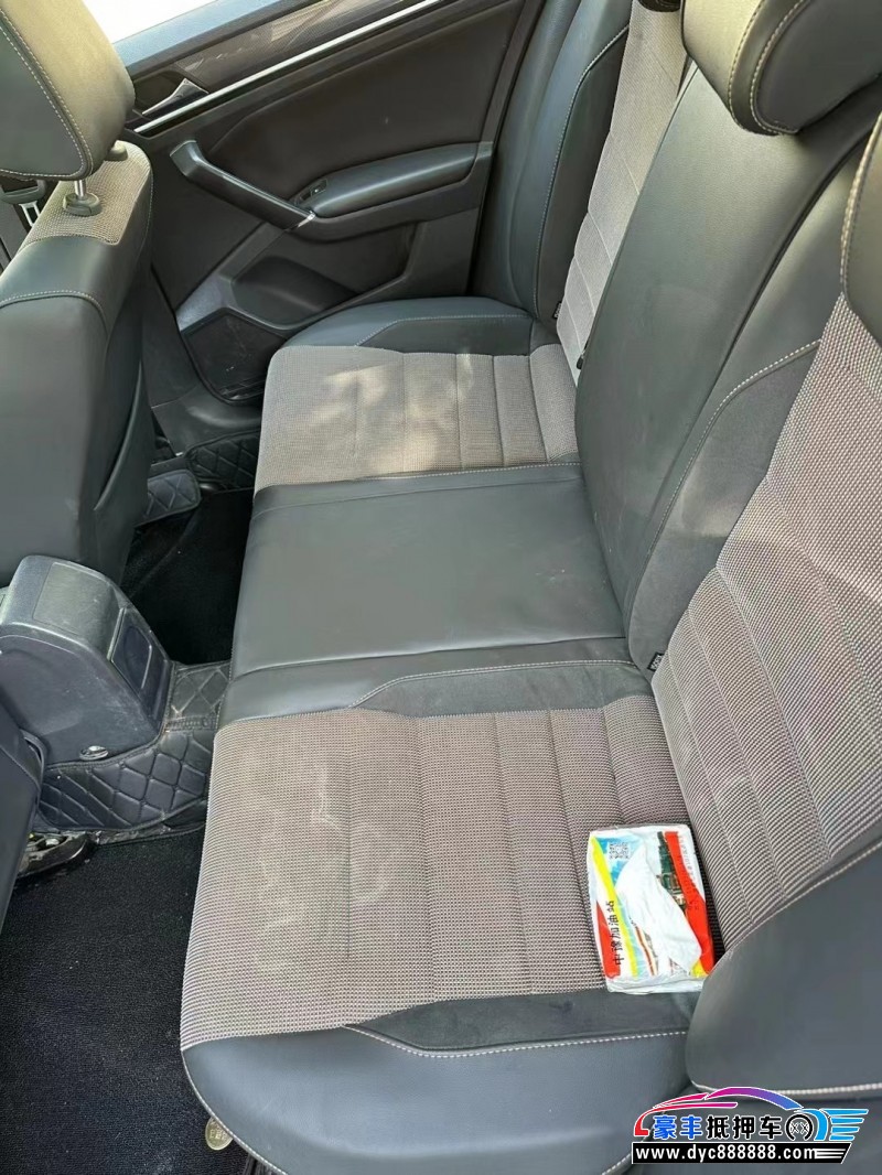 17年大众蔚领轿车抵押车出售