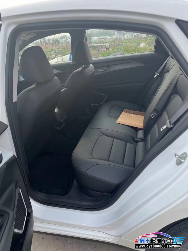 24年吉利几何轿车抵押车出售