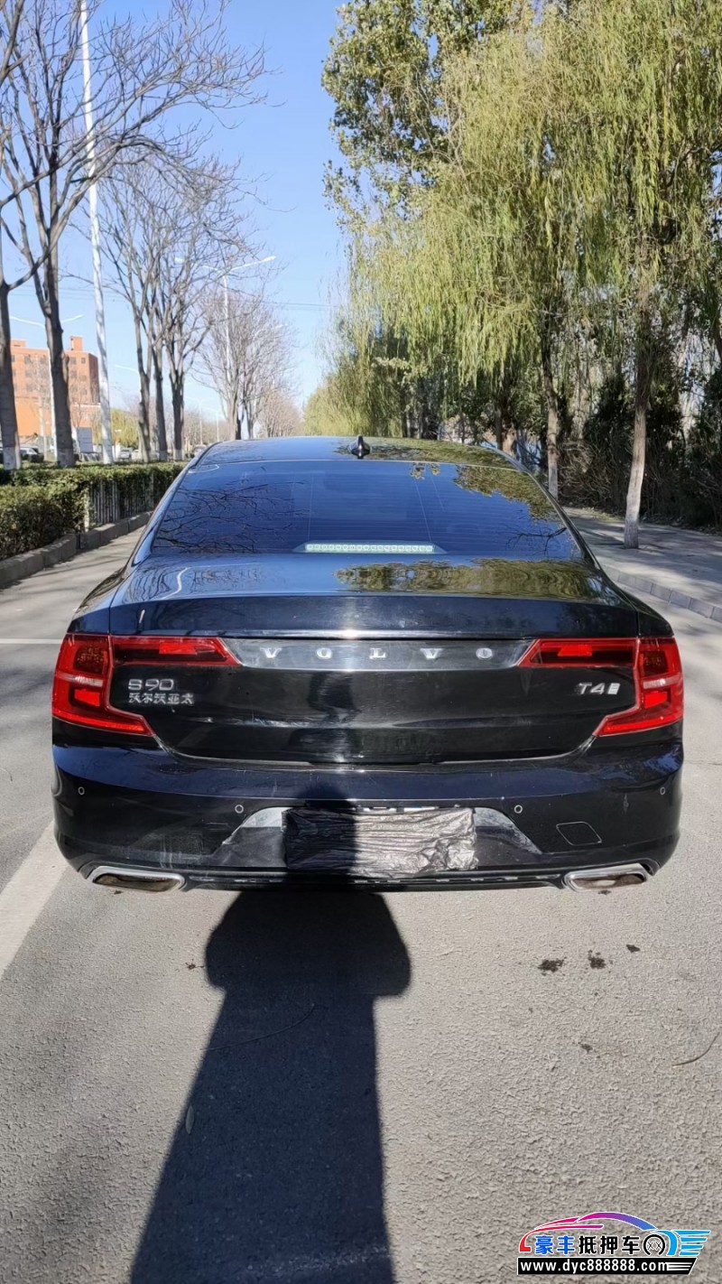 19年沃尔沃S90轿车抵押车出售
