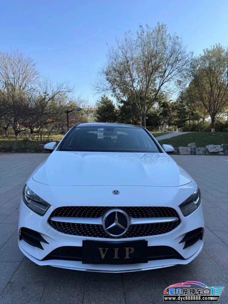 20年奔驰A轿车抵押车出售