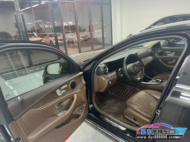 18年奔驰E轿车抵押车出售