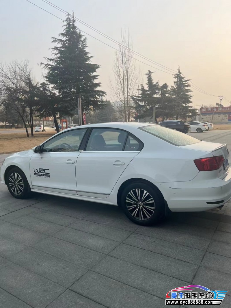 17年大众速腾轿车抵押车出售