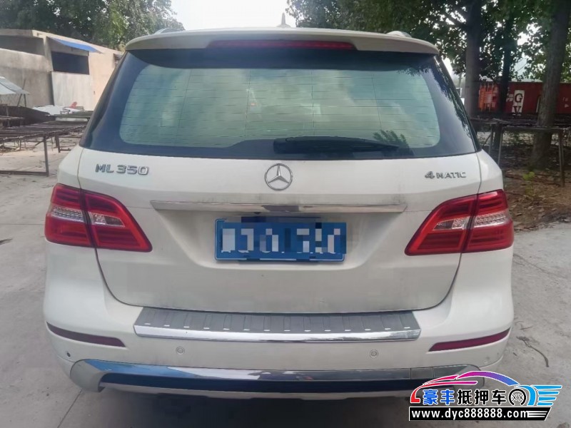 13年奔驰ML轿车抵押车出售