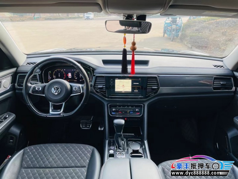 20年大众途昂轿车抵押车出售