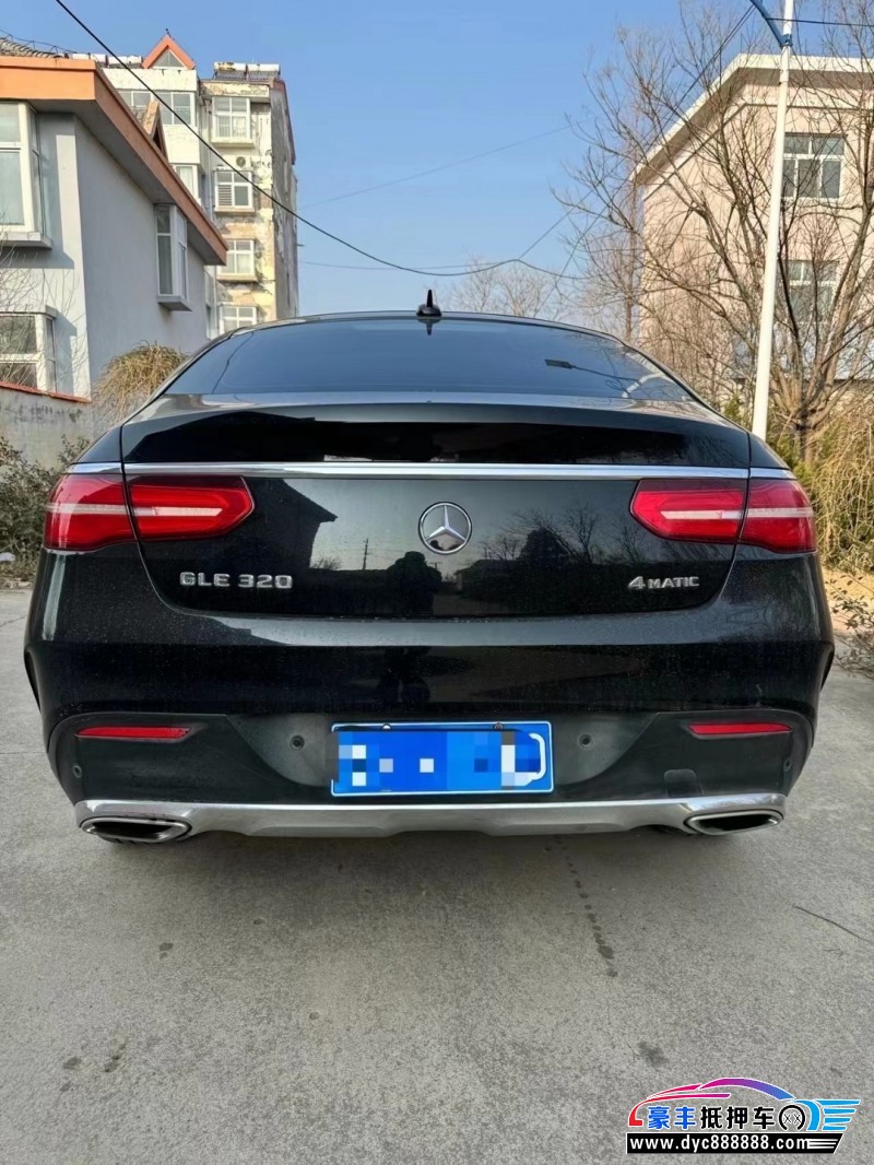 16年奔驰GLE轿车抵押车出售