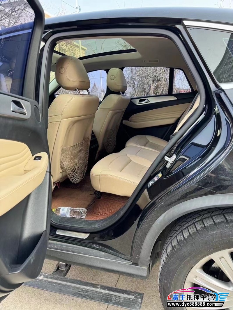 16年奔驰GLE轿车抵押车出售