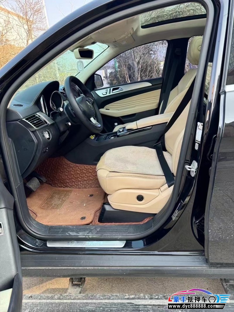 16年奔驰GLE轿车抵押车出售