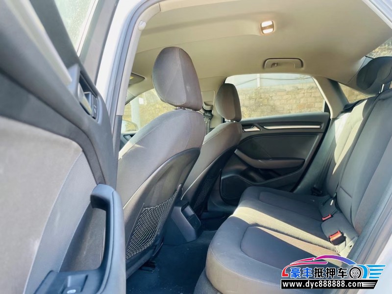 18年奥迪A3轿车抵押车出售