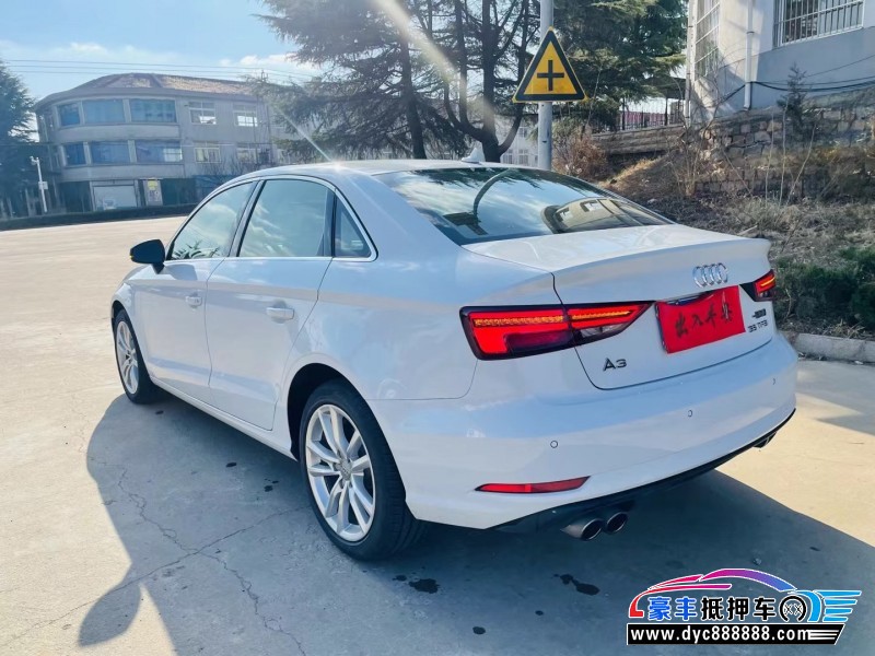 18年奥迪A3轿车抵押车出售