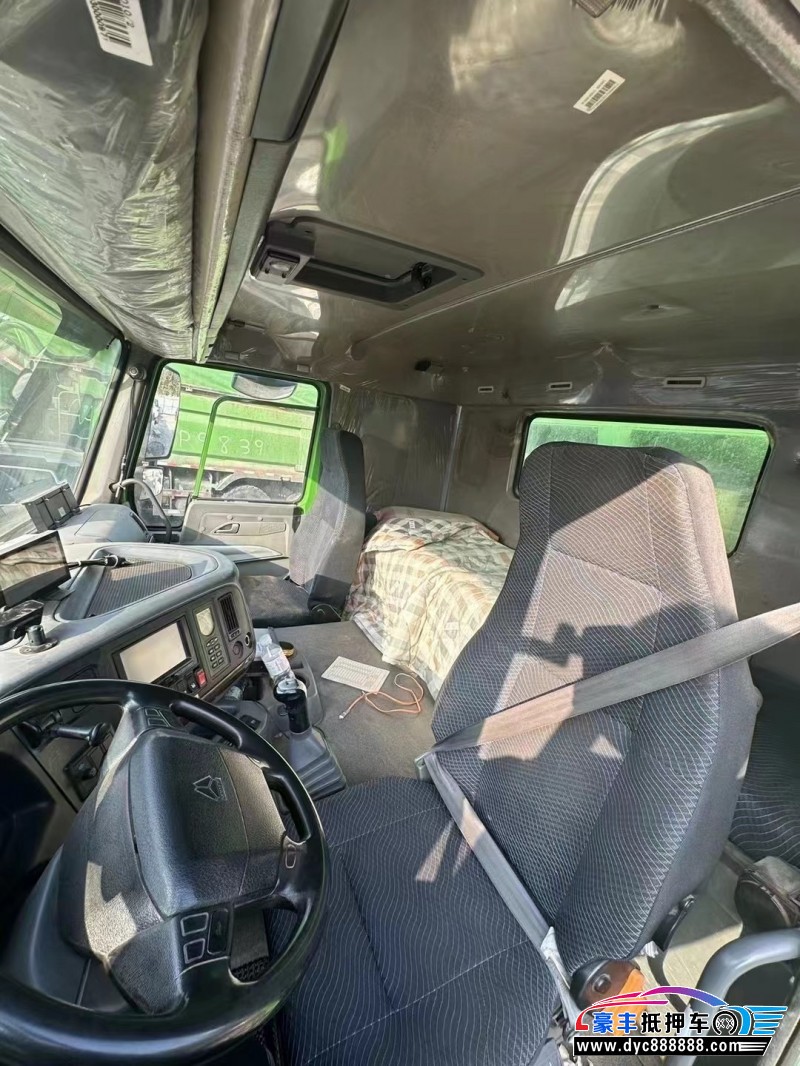 21年重汽豪沃轿车抵押车出售