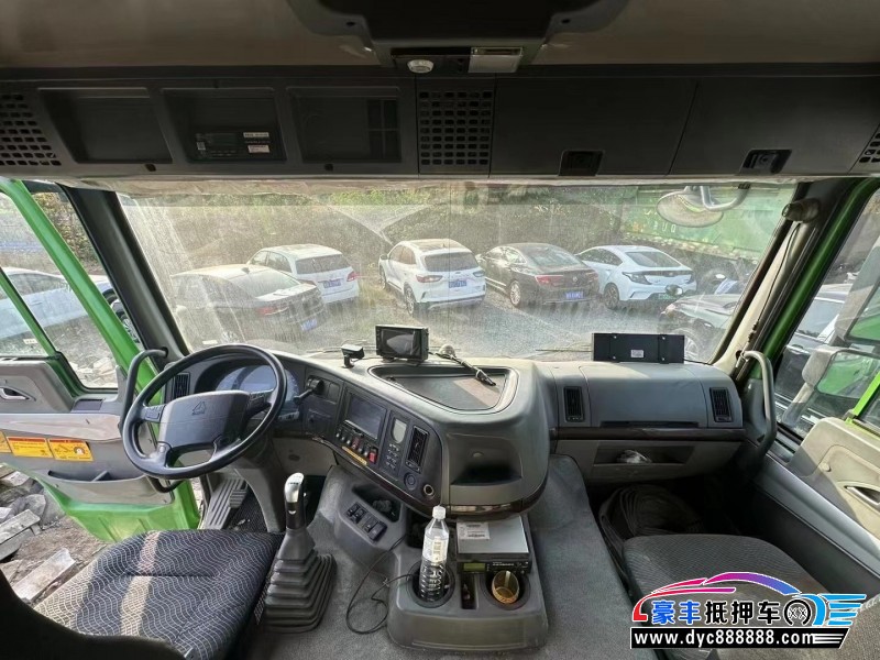 21年重汽豪沃轿车抵押车出售