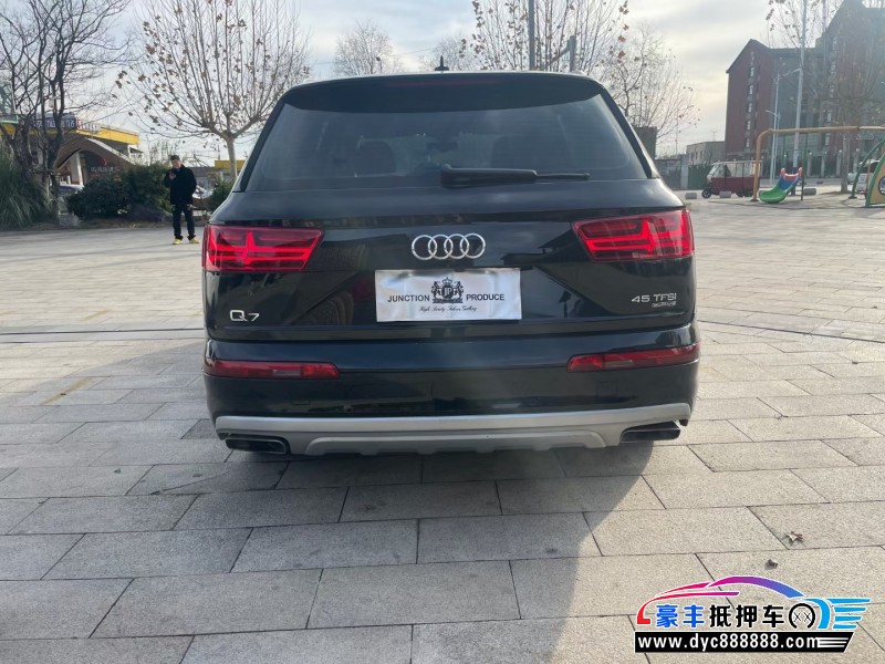 19年奥迪Q7轿车抵押车出售