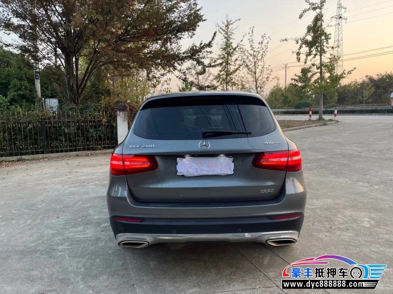 17年奔驰GLC轿车抵押车出售