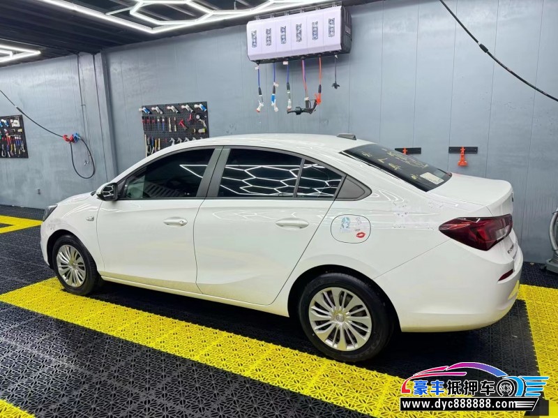 20年别克凯越轿车抵押车出售