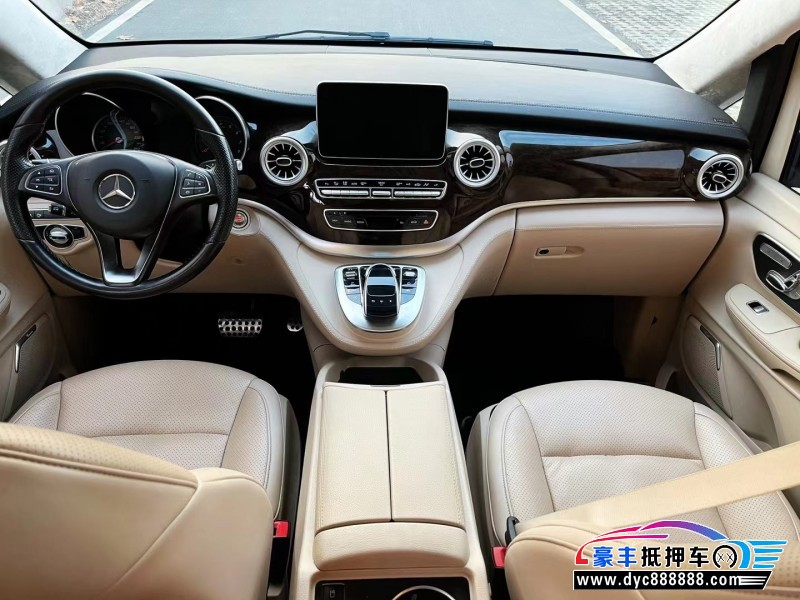 18年奔驰V轿车抵押车出售