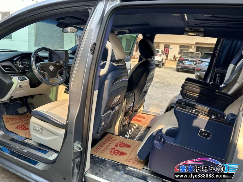 21年别克GL8轿车抵押车出售