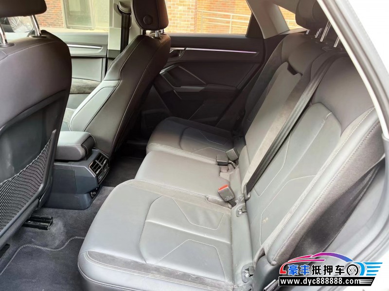 22年奥迪Q3轿车抵押车出售