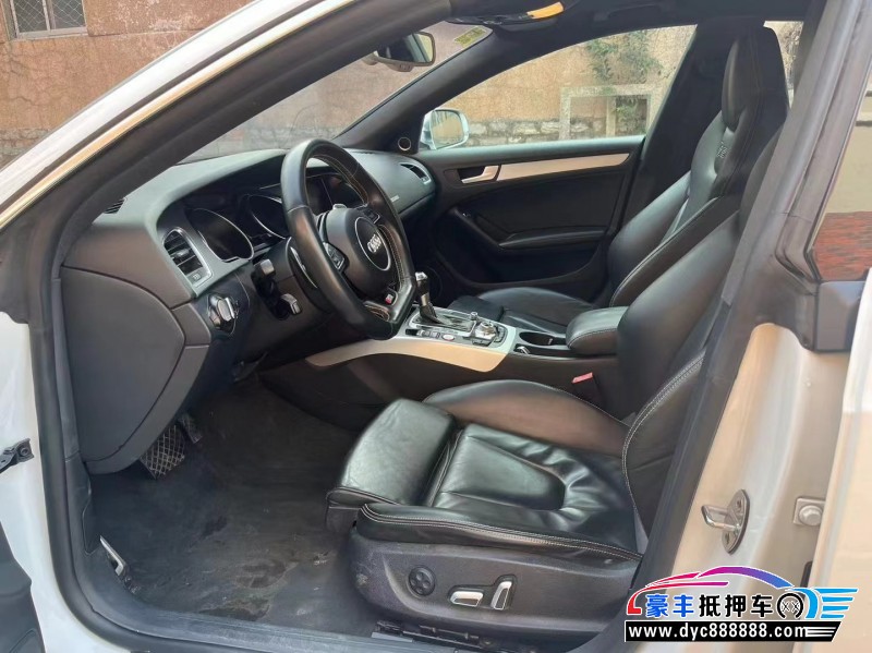 15年奥迪S5轿车抵押车出售