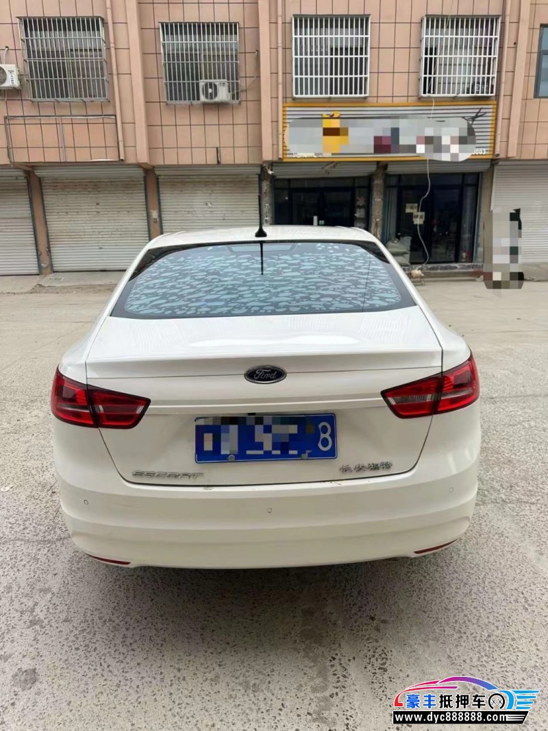 18年福特福睿斯轿车抵押车出售