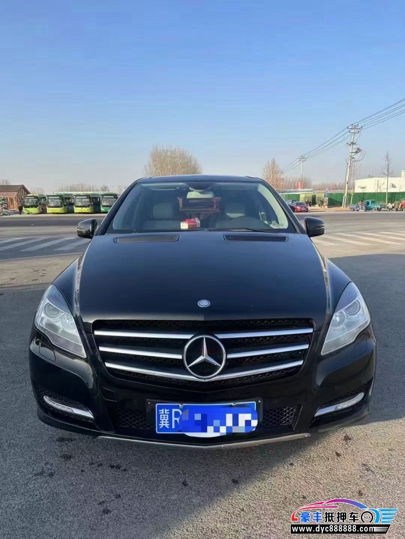 14年奔驰R级轿车抵押车出售