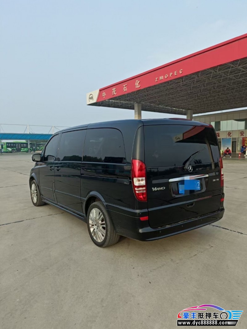 17年奔驰唯雅诺轿车抵押车出售