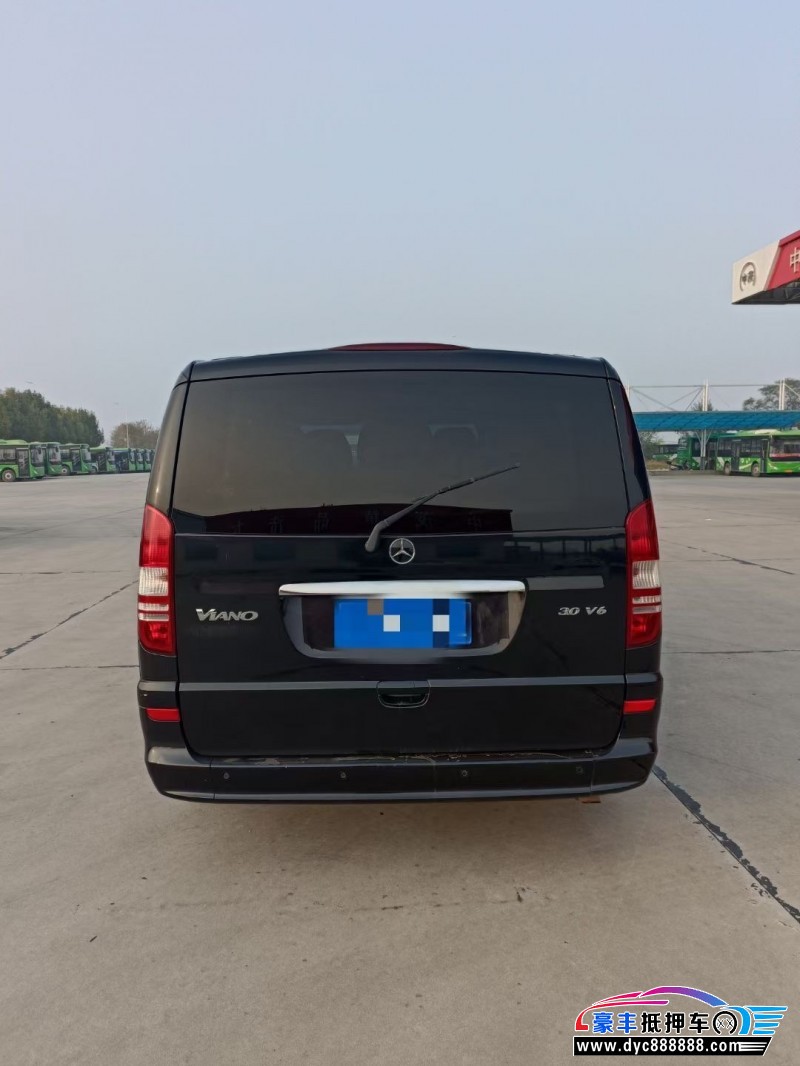 17年奔驰唯雅诺轿车抵押车出售