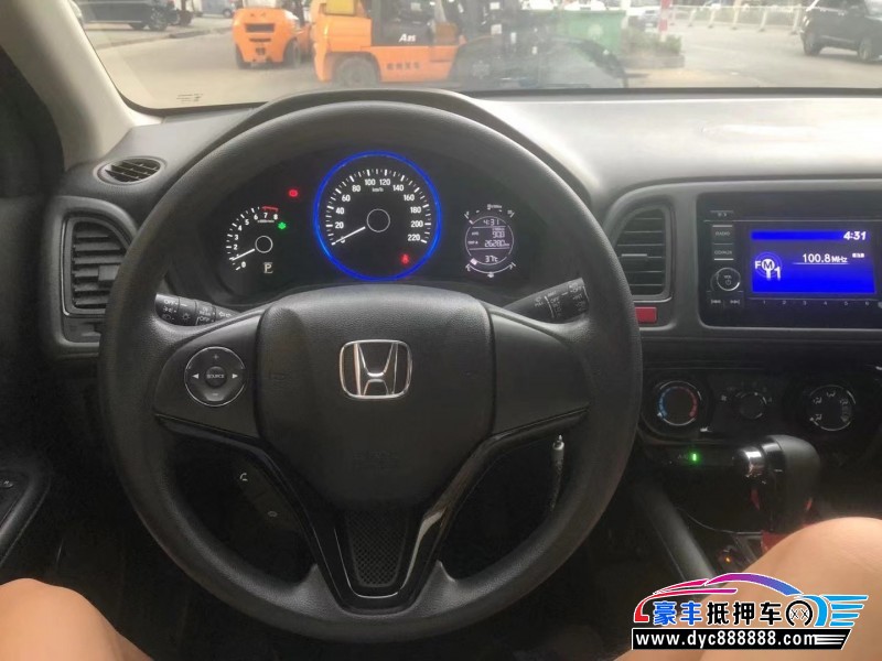 23年本田缤智轿车抵押车出售