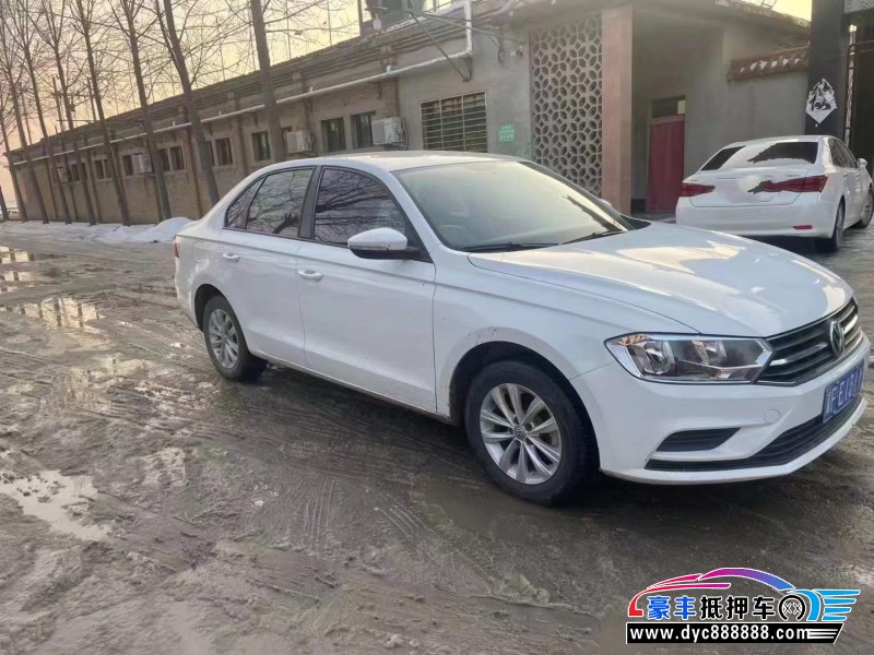 17年大众宝来轿车抵押车出售