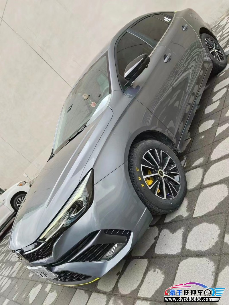 22年荣威i5轿车抵押车出售