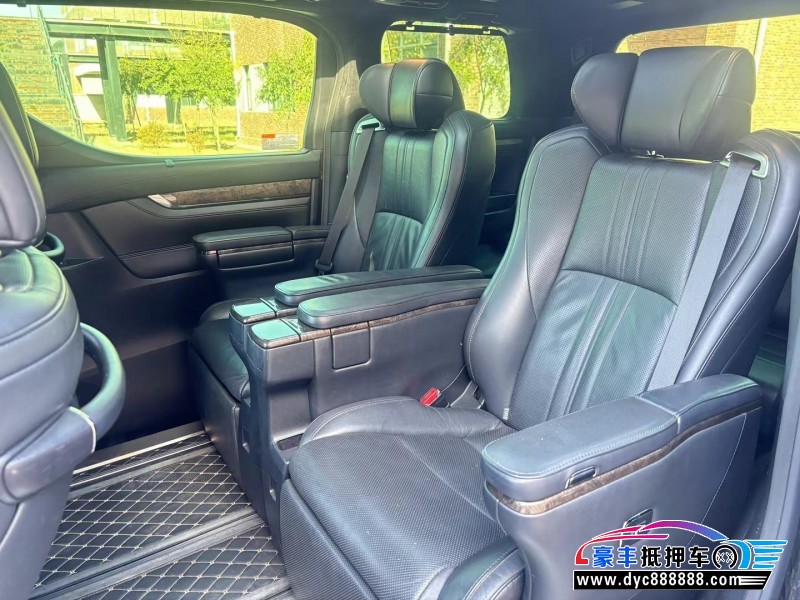 19年丰田威尔法轿车抵押车出售