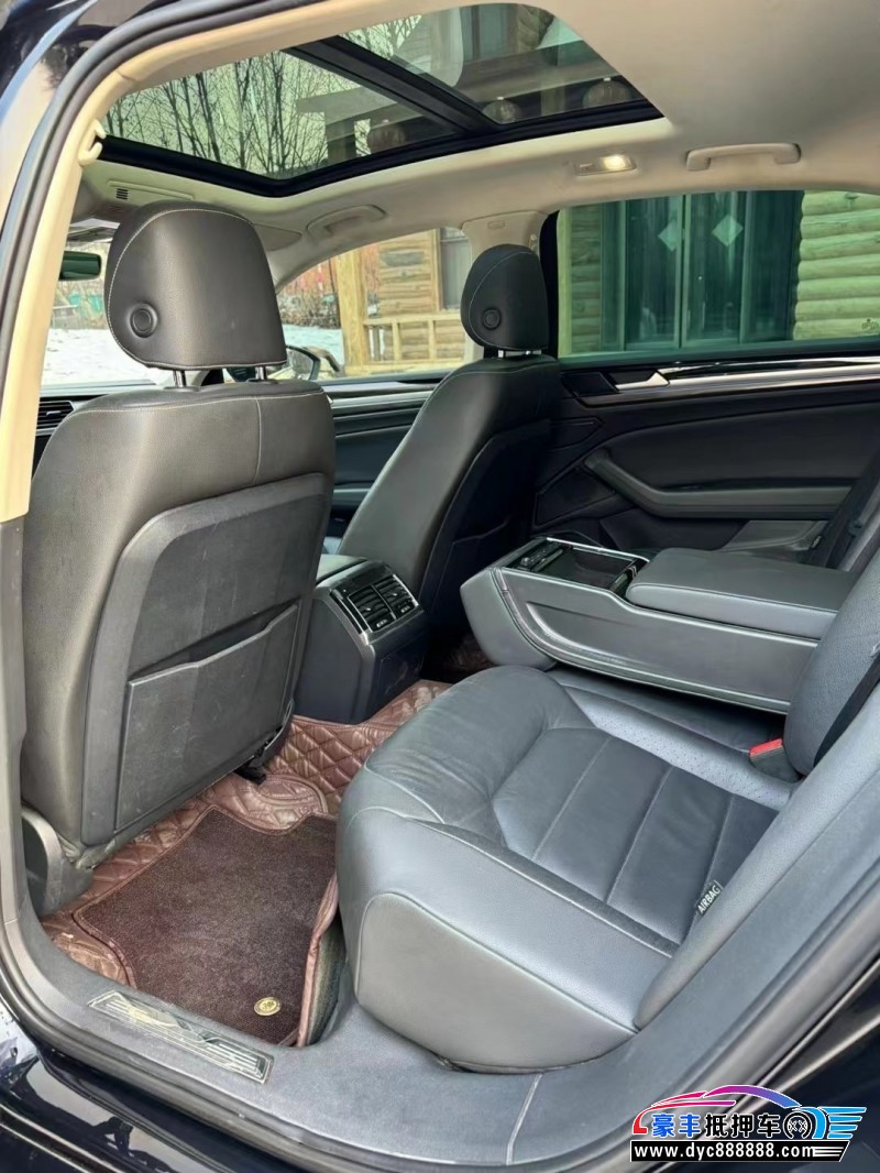 18年大众辉昂轿车抵押车出售