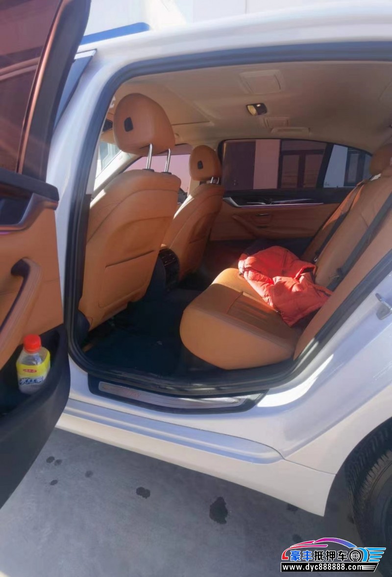 18年宝马5系轿车抵押车出售