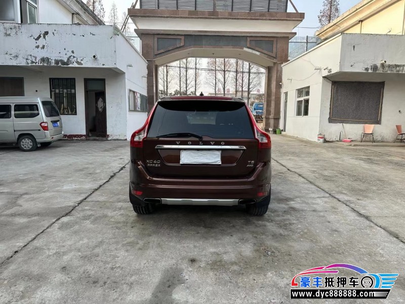 15年沃尔沃XC60轿车抵押车出售