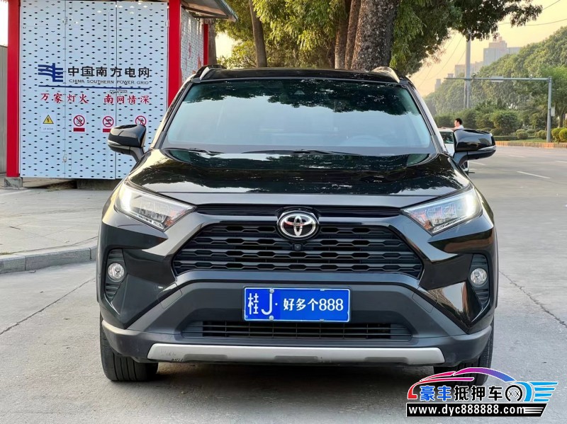 21年丰田RAV4荣放轿车抵押车出售