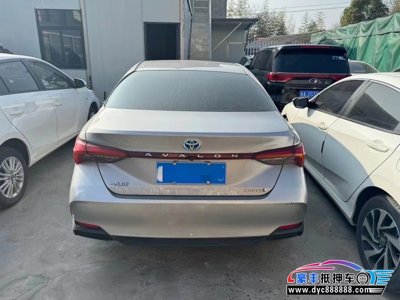 20年丰田亚洲龙轿车抵押车出售