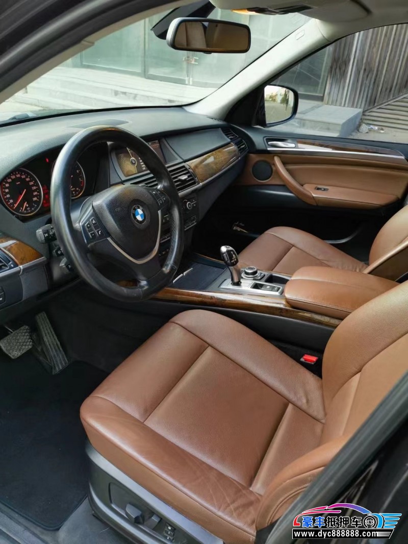 13年宝马X5轿车抵押车出售